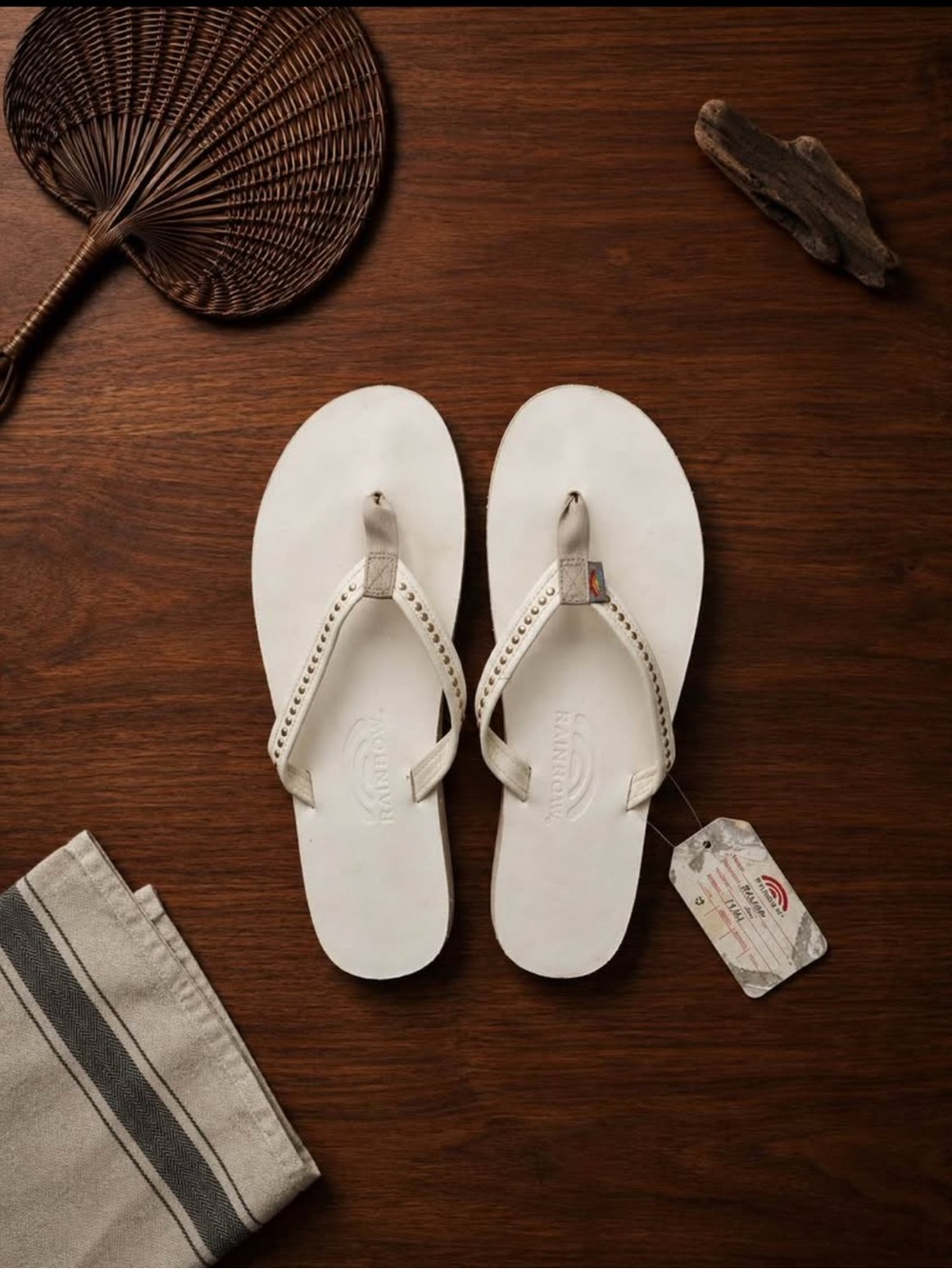 Rainbow Sandals Women's Crystal Narrow Leather Flip-Flops White Size XL 8.5-9.5